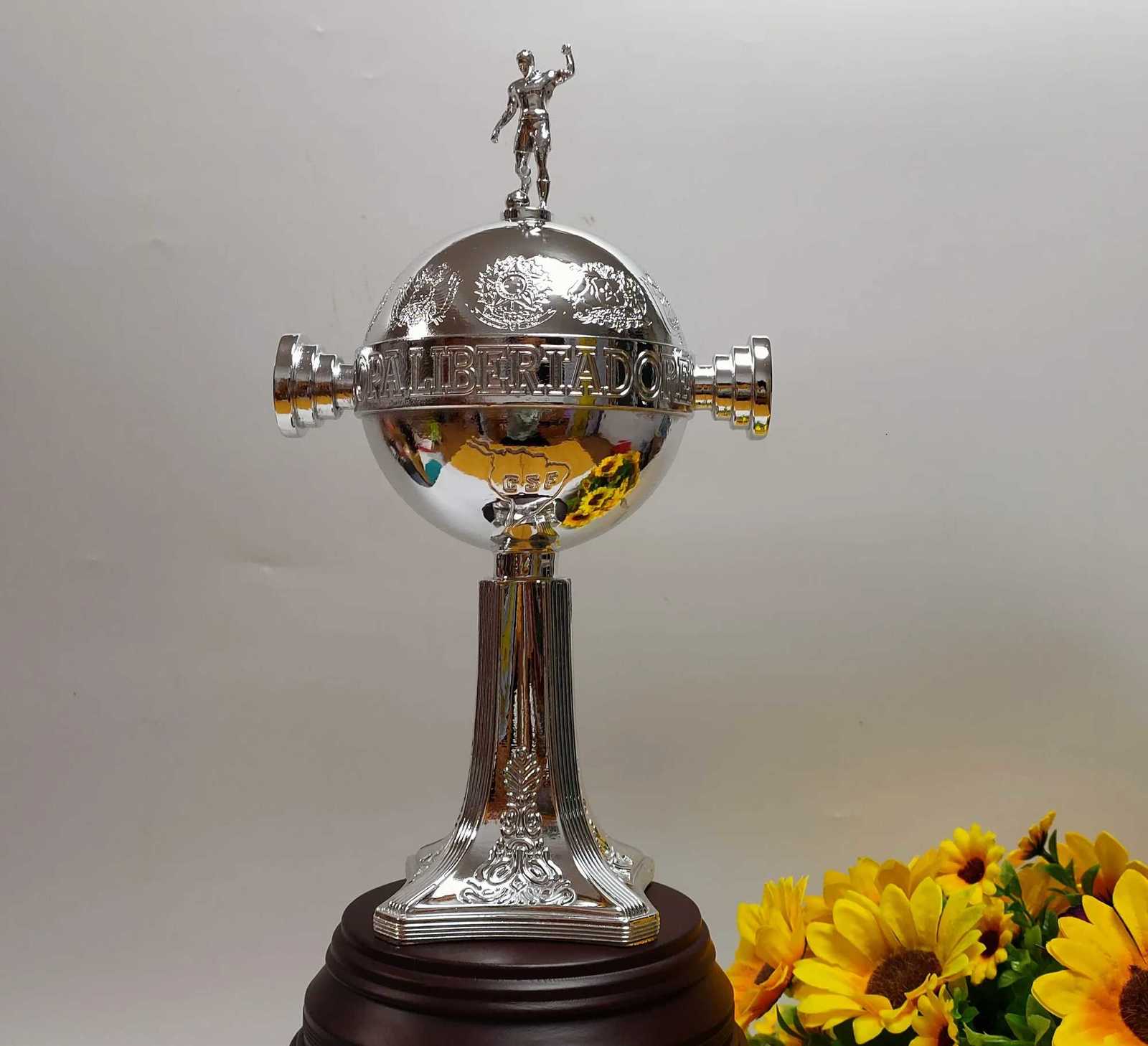 2024 The Copa Libertadores Trophy Cup la Copa Teophy Cup Football Trophy 60 CM Height Soccer SouvenirsW251125