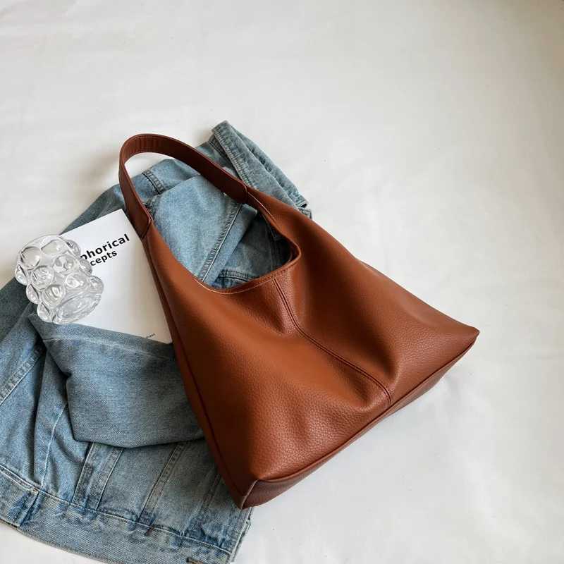 Fashion Texture Womens Composite Bag Spring/Summer New Collection Solid Color Simple Large Capacity Womens Single Shoulder Bottom Bag W250425