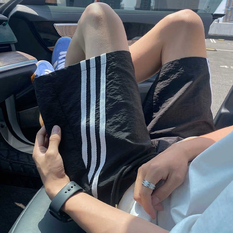Large striped quick drying shorts men's summer American contrasting three bar straight leg beach trendy brand versatile five quarter pants