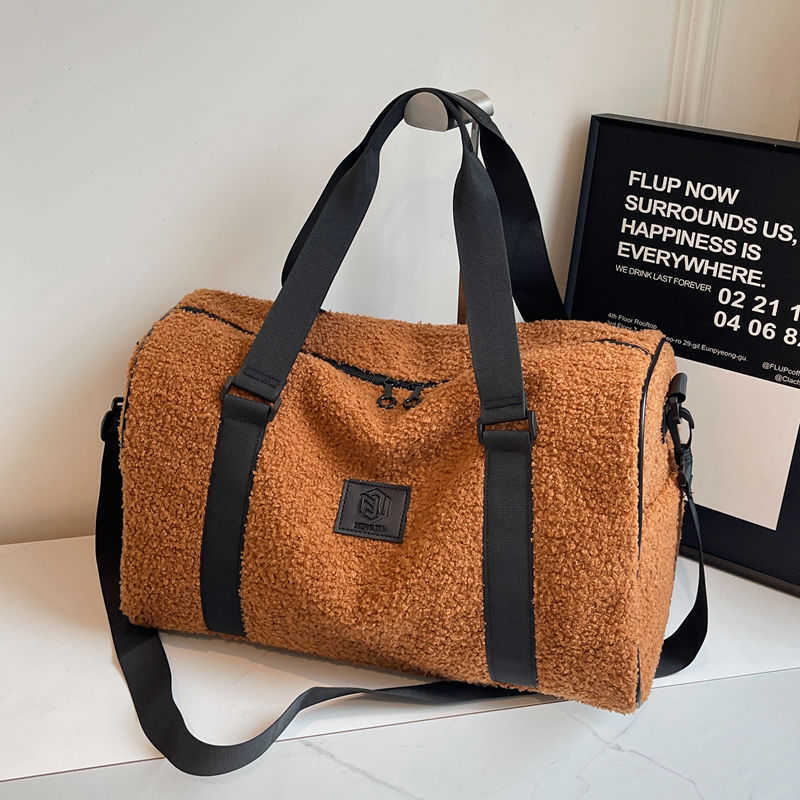 Travel Women's Shor… - image