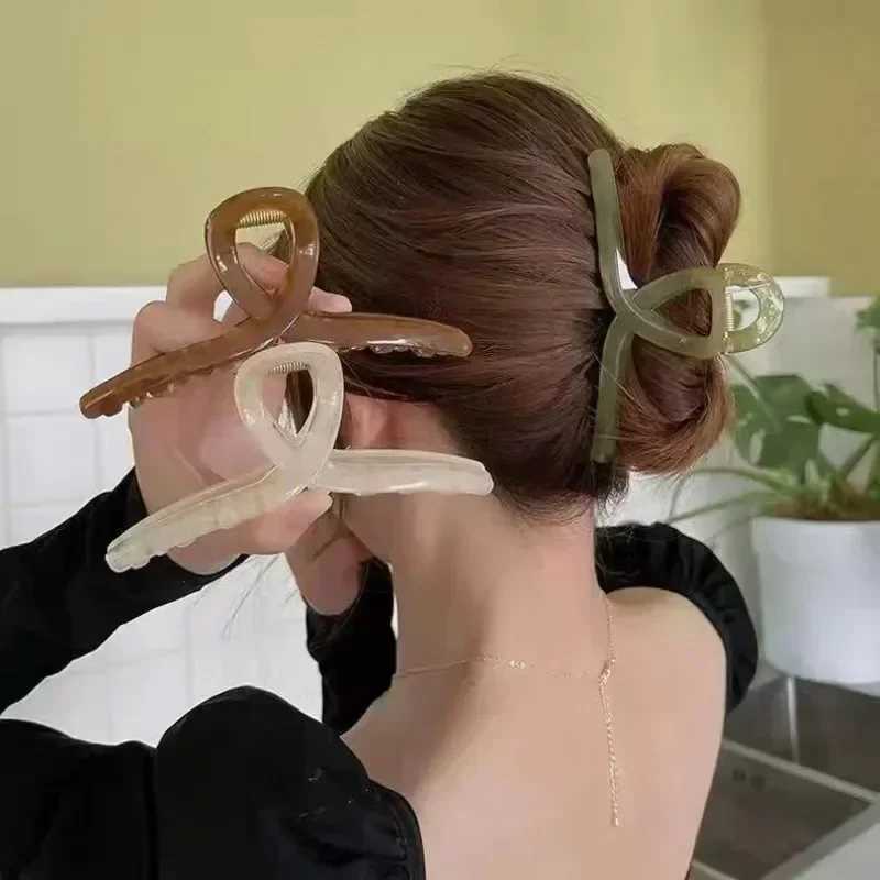 13cm plastic transparent large-sized hair clip fashionable womens clothing accessories headband ponytail hair clipT250425