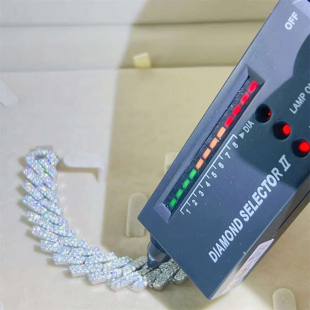Pass Diamond Tester Fully Iced Solid Custom Lock 15MM Moissanite Custom Cuban Bracelet Chain