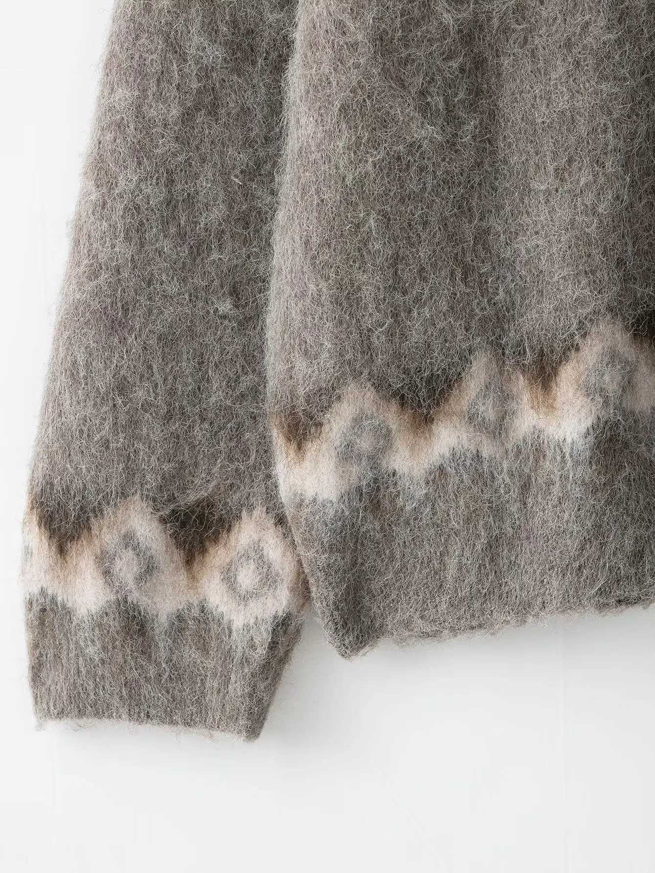 Womans Jacquard Knitted Cardigan Loose V-neck Button-down Lazy Style Elastic Hem Jacket Soft Versatile Early Autumn New SweaterT251125