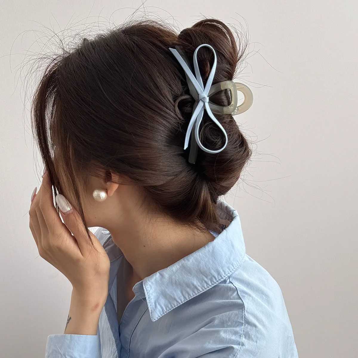 Big bow hair accessory clip clip suitable for girls thick shark retro fashion catch the trend and lead the fashion sweetheart newT250425