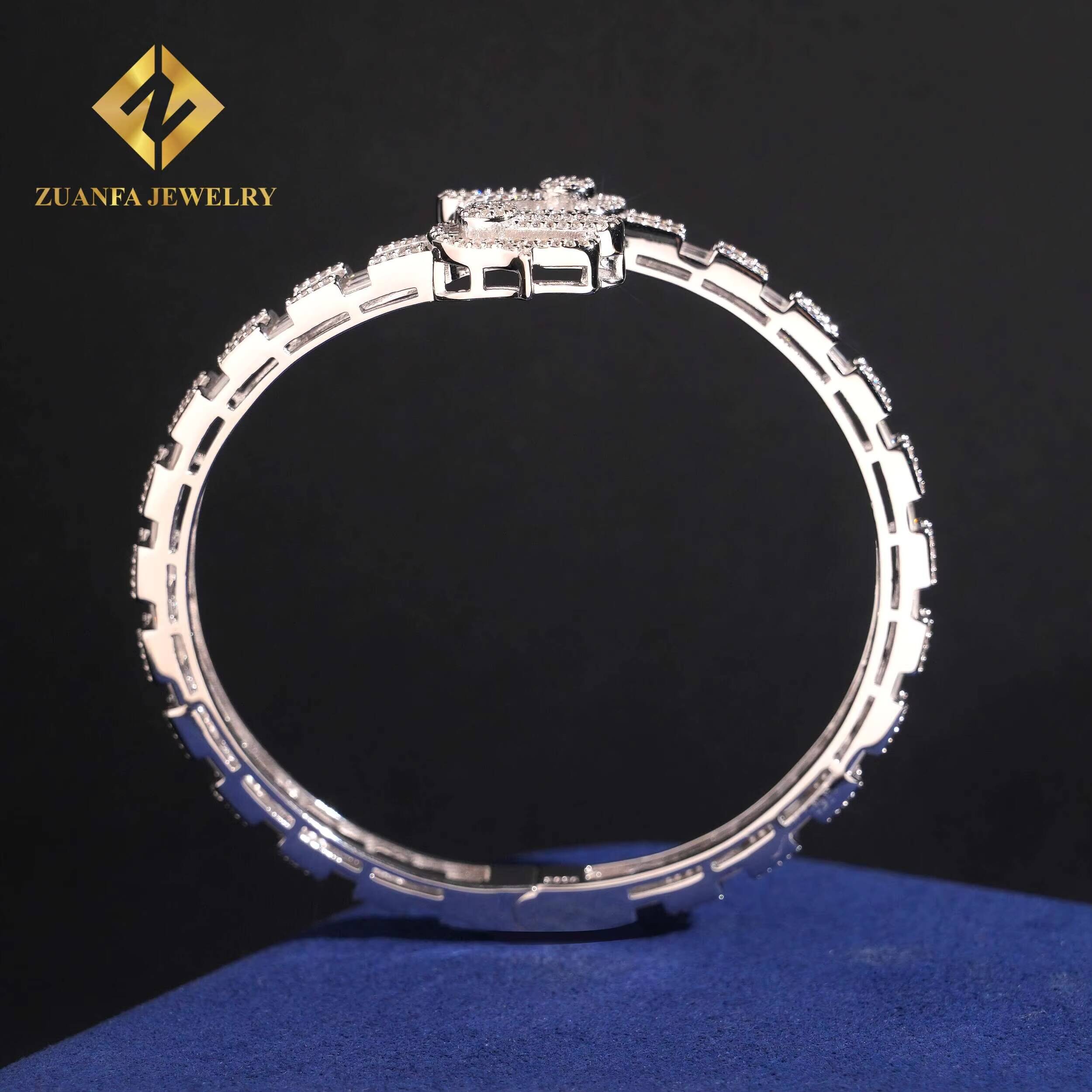 New Arrival Designs Moissanite Bracelet 925 Silver Hand Shape Pass Diamond Tester Moissanite Womens Bracelet Hot Sale with GRA