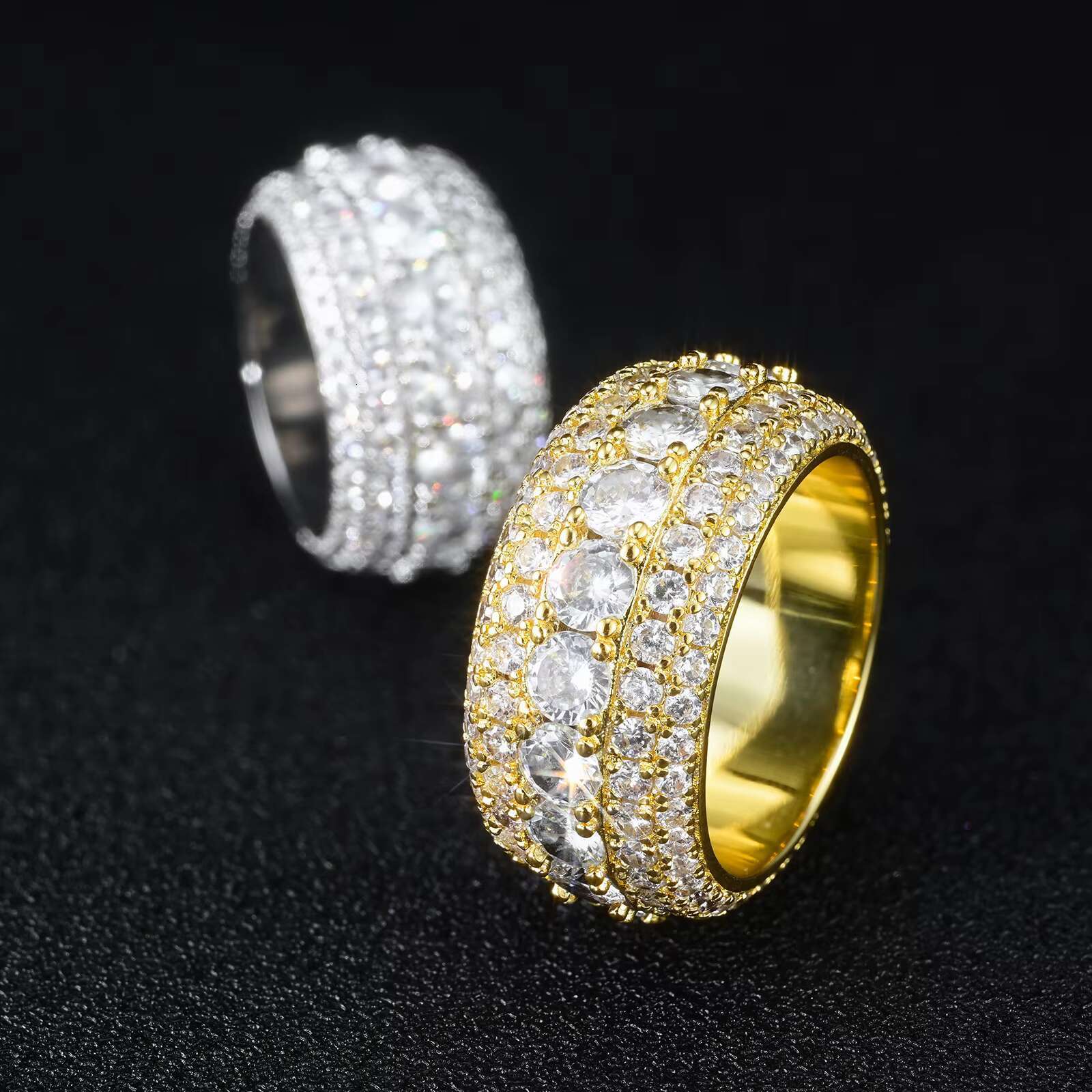 Wholesale 925 Silver Hip Hop Engagement Wedding Rings VVS Moissanite Round Cut Design with Sparkling Diamonds