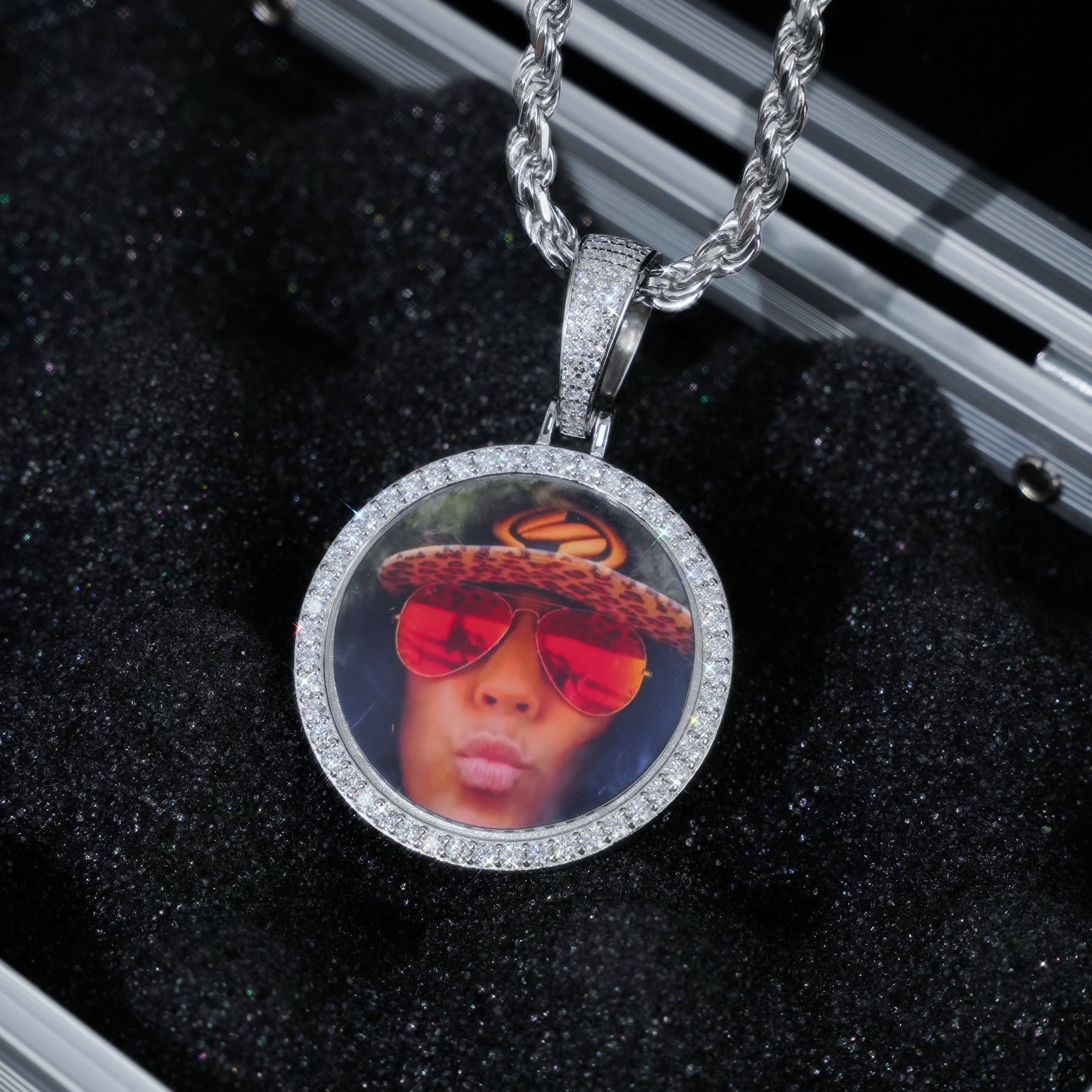 Custom Pendant Round Memory Picture Frame Charm 925 Silver Hiphop VVS Iced Out Moissanite Photo Pendant