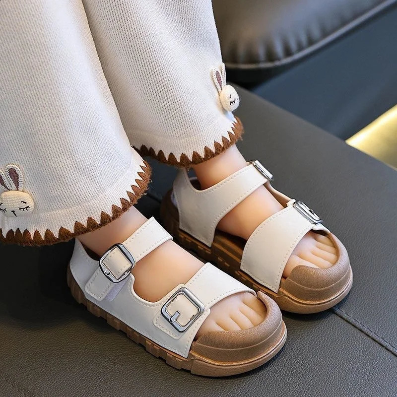 Summer Childrens Sandals Fashion Academy Style Boys and Girls Soft Bottom Sandals Simple Solid Color Childrens Anti Kick Sandals 250424