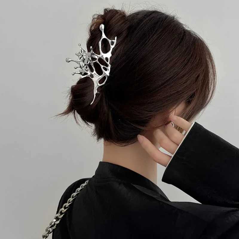 Y2k Geometric Claw Clip Womens Large Metal Silver Korean Fashion Shark Hair Clip Claw Girl Hair AccessoriesT250425
