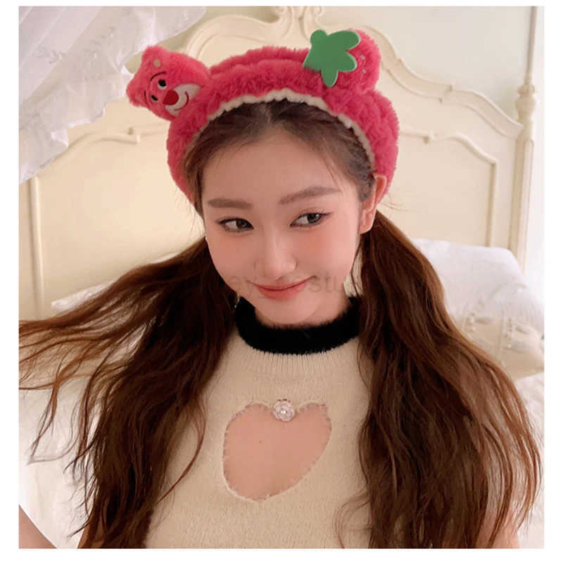 Disney Plush Series Disney Womens Face Wash Hair Cute Cartoon Loso Headband for Girls Soft and Warm Makeup Hair Accessories Christmas Gift X250425