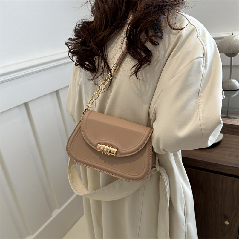 2025 New Designer Bag Free Delivery Shoes By This Year's Popular Handbag For Women In 2024, Fashionable Simple Shoulder Casual Crossbody Bag, Tre
