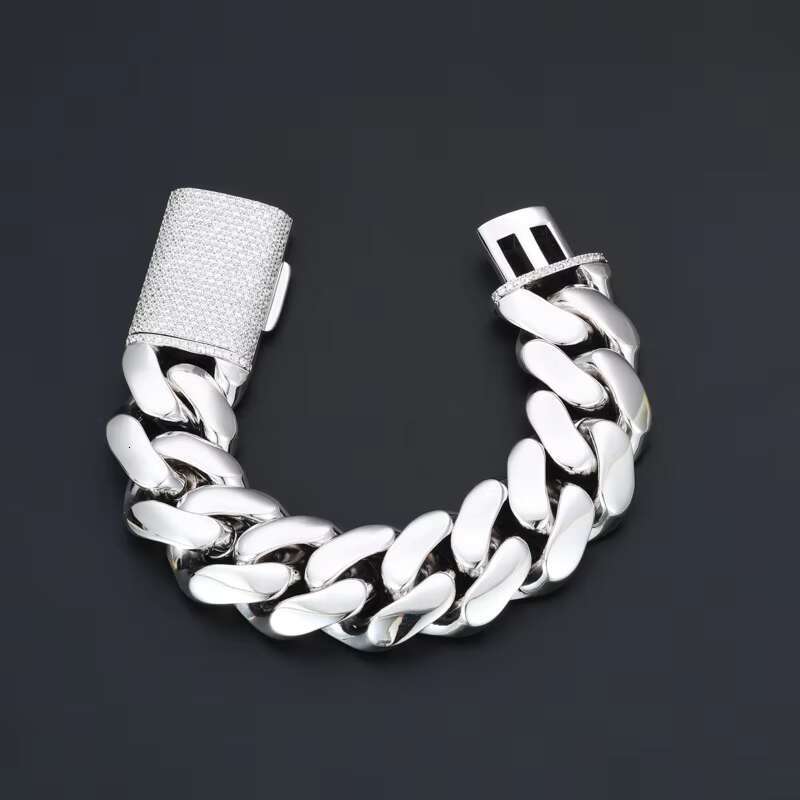 Mens Copper Cuban Link Chain Bracelet with High-Quality Cubic Zirconia Stones Elegantly Plated in 18K Gold for a Regal Look