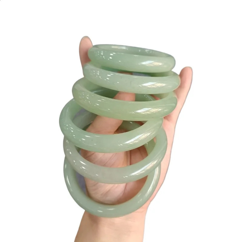 Natural Dongling Jade Full Green Bracelet Trendy Boutique Versatile Womens Bracelet 250424