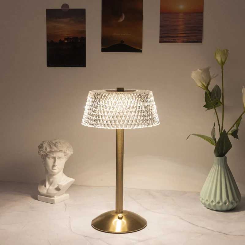 LED European USB Charging Touch Dimming Table Lamp Coffee/Bar/Hotel/Bedroom Decorative Atmosphere LampM251125