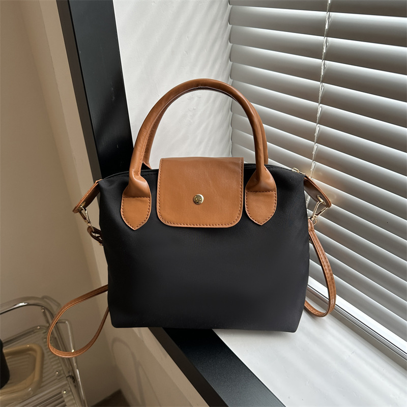 New Free Delivery Designer Shoes By 2025 Fashionable, Personalized, Casual And Trendy Tote 2023 New Large Capacity Nylon Contrasting Splicing Hand-Hel