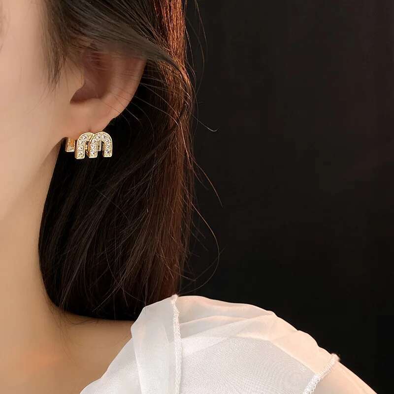 Zircon Drop Oil M Letter Ear Buckle Female Design High-Grade Sense Stud Earrings For Women Fashion Light Jewelry Gifts