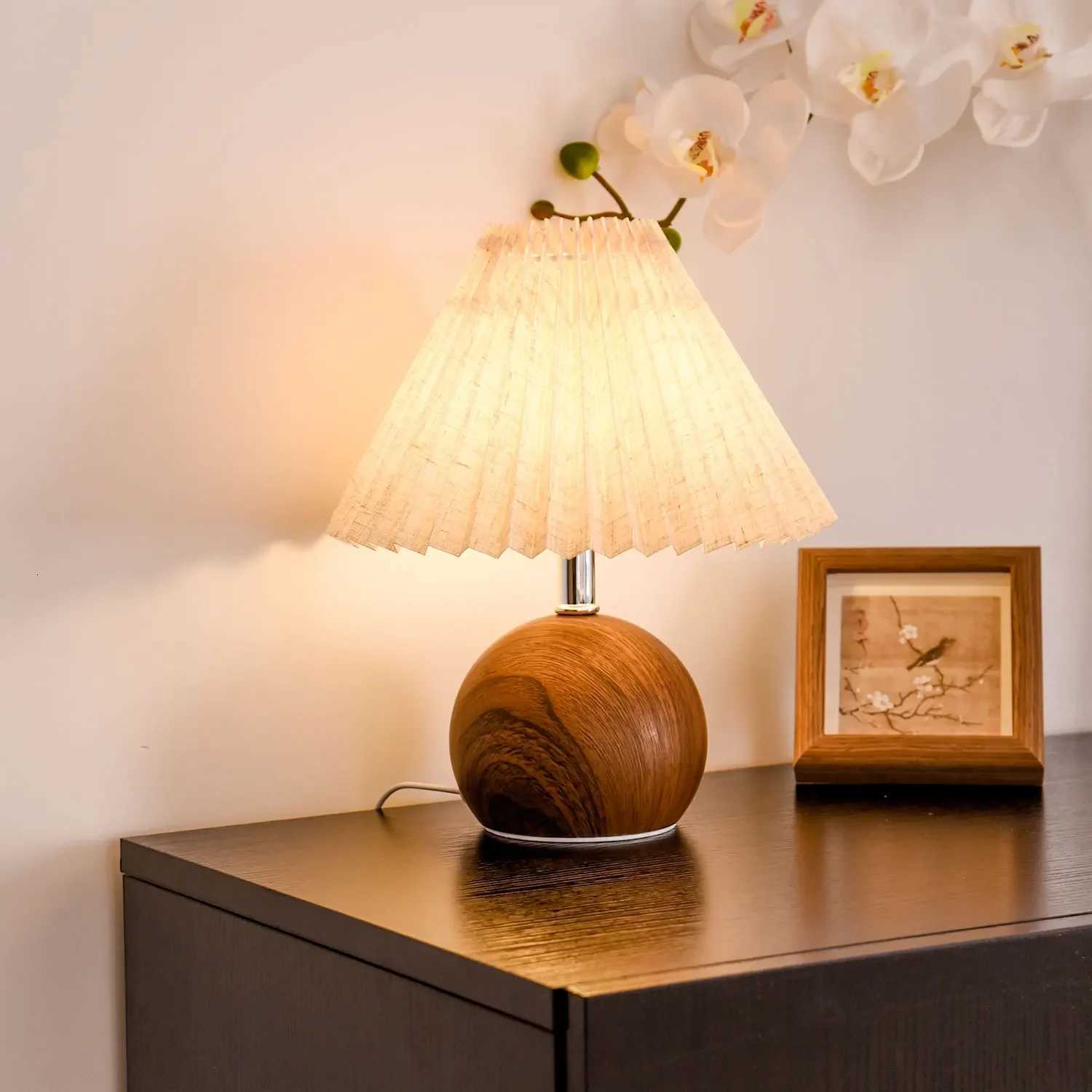 LED Table Lamp Nordic Pleated Fabric Tricolour Light US/EU /USB Living Room Home Bedroom Atmosphere Decoration LED Night LightM251125