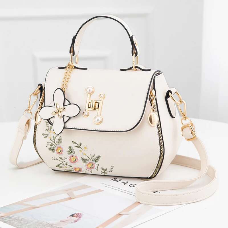 Designer Bag Embroidered Handbag Hot Selling Women New Network Red Fashion Crossbody Versatile Popular PU Leather Shoulder Bag