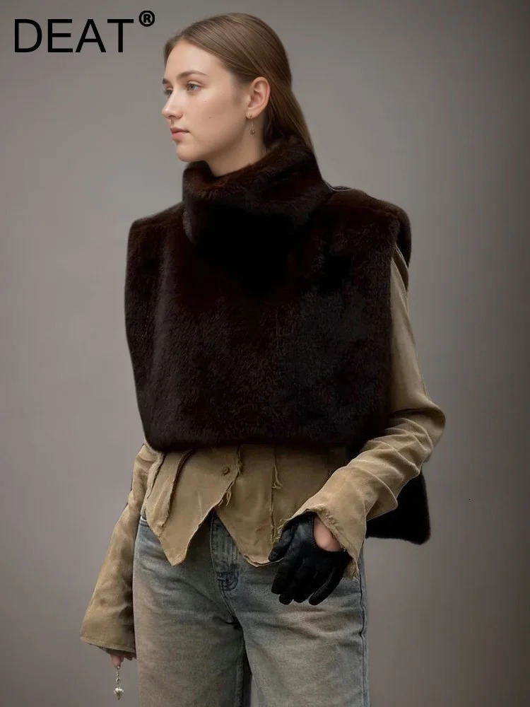 DEAT Fashion Irregular Faux Fur Vest Womens Turtleneck Loose Lpush Thick Waistcaot Winter 7A1936 251125