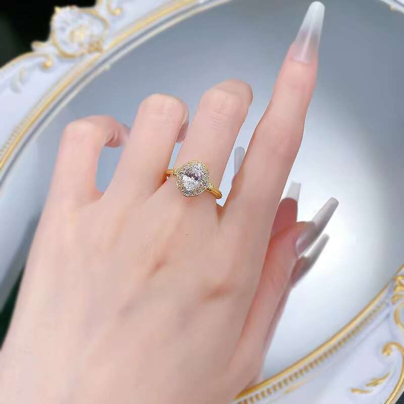 High Quality 1.5ct D Color Oval Cut Moissanite 925 Sterling Silver Womens Wedding Ring with 18K Gold Plating