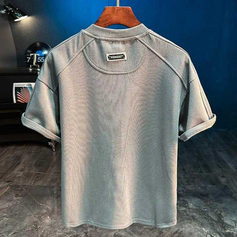2025 New High Street Retro Printed Round Neck Short Sleeve T-shirt Suitable for Men Loose Breathable Casual Trendy Top W250425