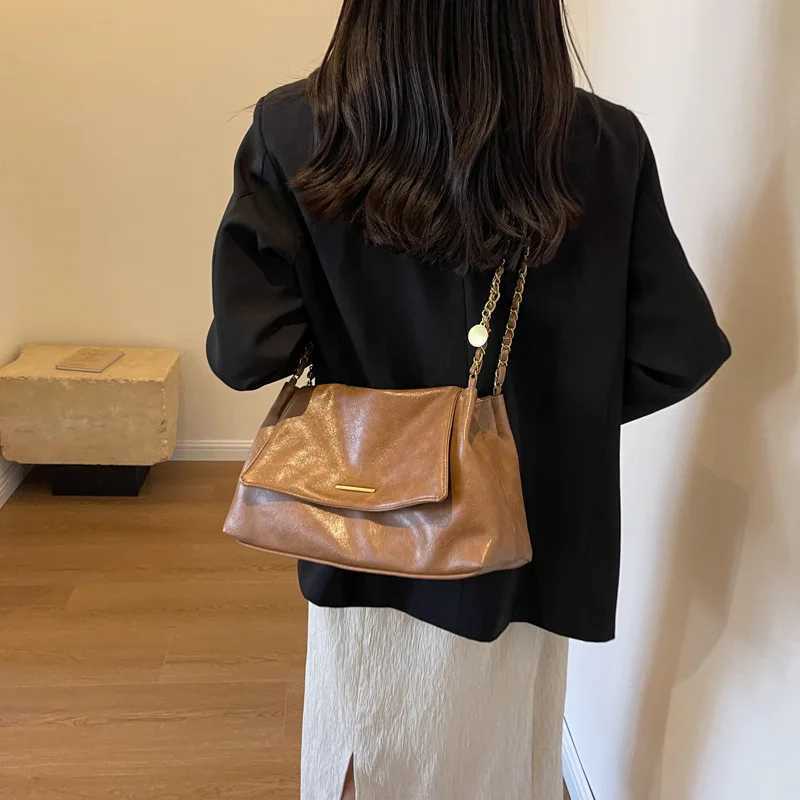 Retro trend large capacity handbag womens handbag new fashion simple chain shoulder diagonal bag W250425