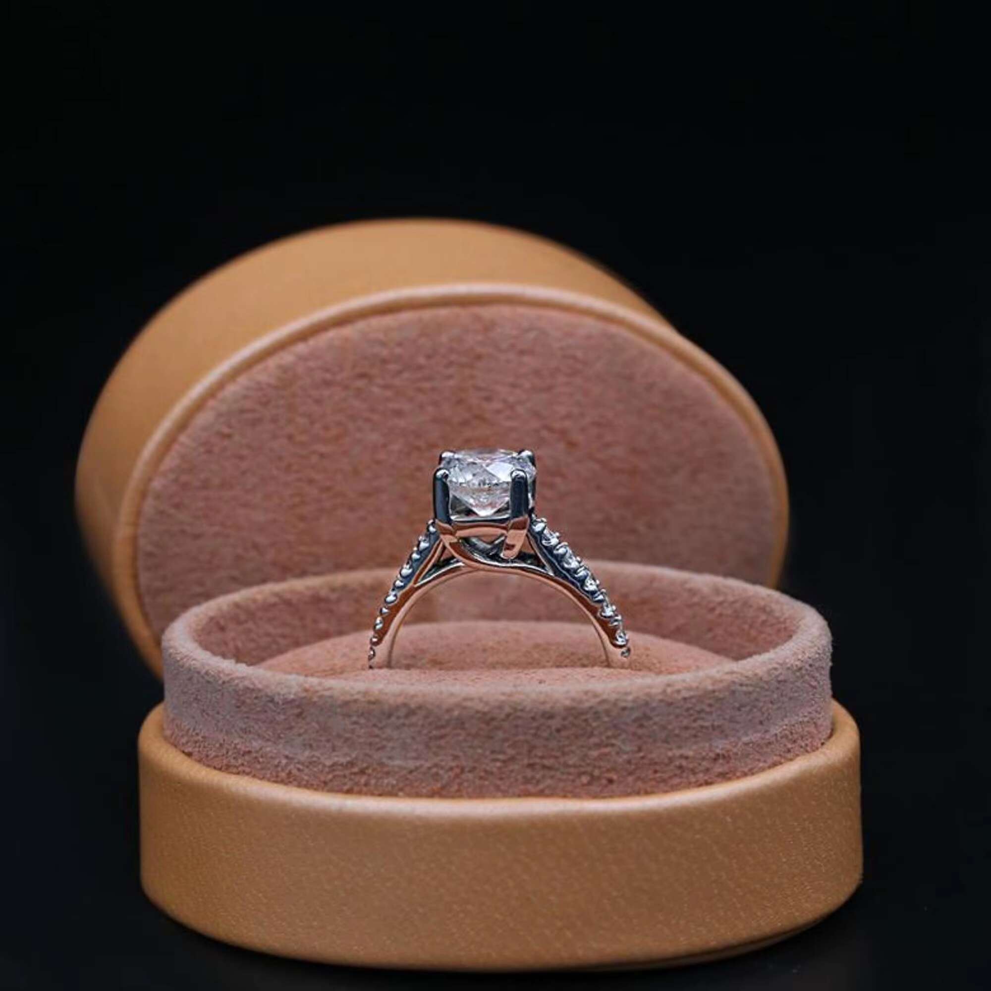 Moissanite Solitaire Wedding Ring Goldmoissanite Ring Engagement Bands or Rings Certified 1.20 Ct Round Shape Genuine White
