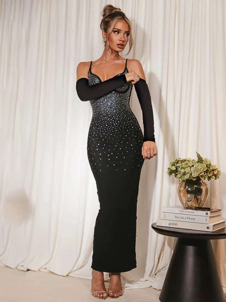 Dongdumaoyi Townlike Sparkle Giltter Diamonds Sexy Party Dress Women Spaghetti Strap Summer Slim Bodycon Midi Long Dresses