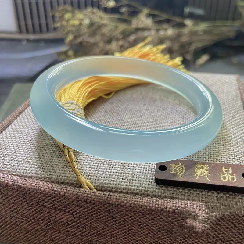 Lake water blue bracelet thick round strip ice hydration light blue water foam jade quartz rock jade bracelet 250424