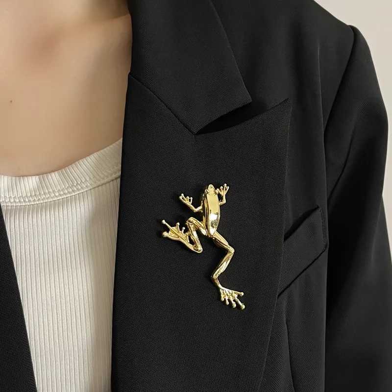 2025 New Unique Design Metal Frog Brooch - Exquisite Light Luxury Womens Or Men Accessory Lapel Pin M614 J251125