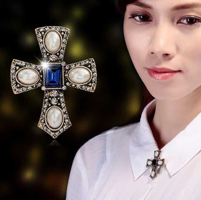 Women Fashion pearl crystal Cross pins Brooch for Collar Shawl Scarf Buckle pin party Brooches gift jewelry 15001 J251125
