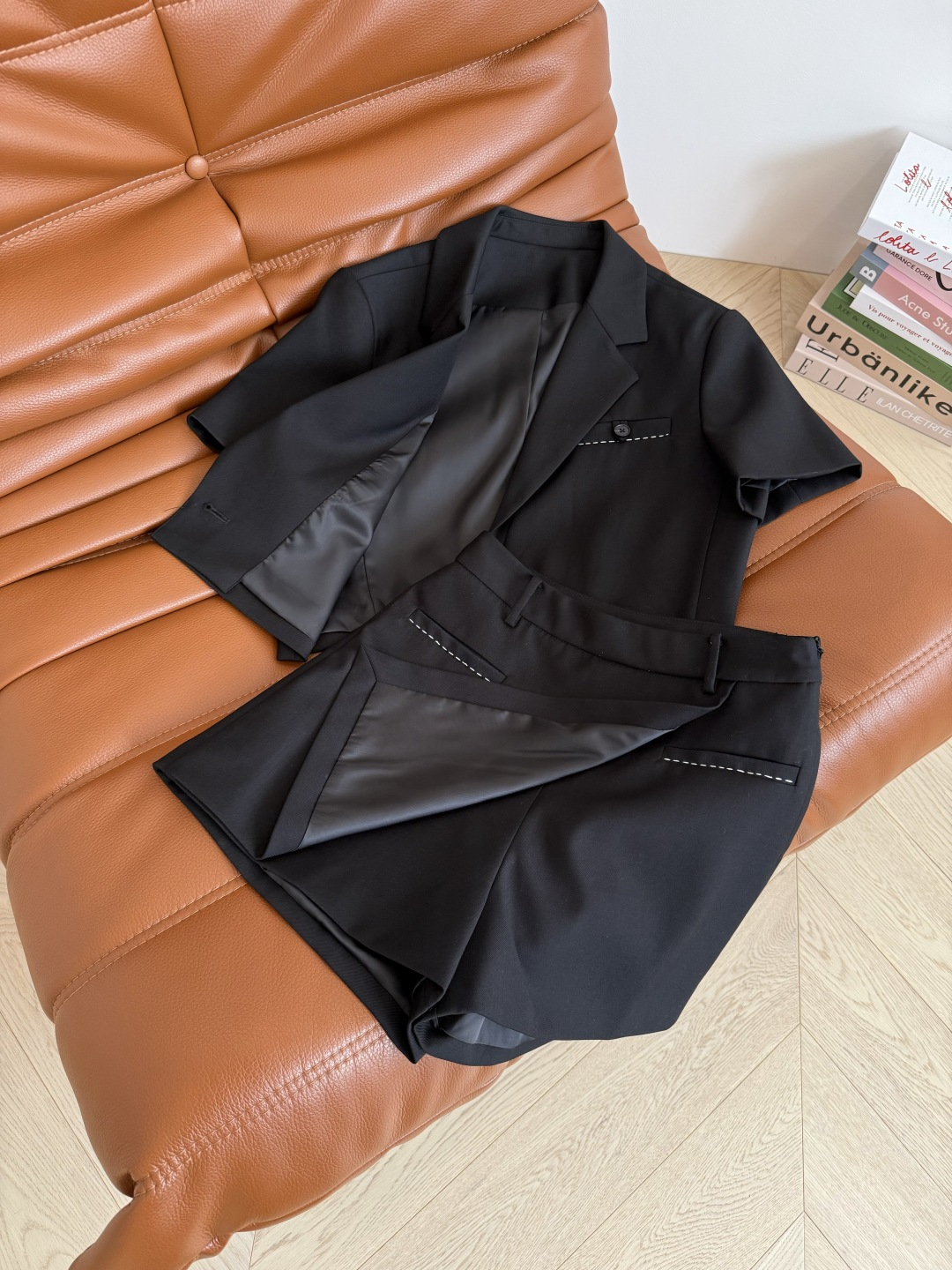 Vogue Paris 2025 Fashion Week Show jacket Customized Fashion Tailored clothing mens and womens Fashion Paris.M57