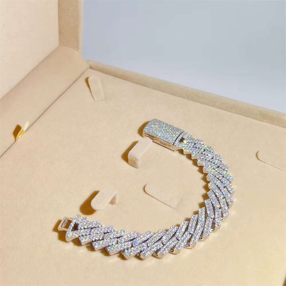 Pass Diamond Tester Fully Iced Solid Custom Lock 15MM Moissanite Custom Cuban Bracelet Chain