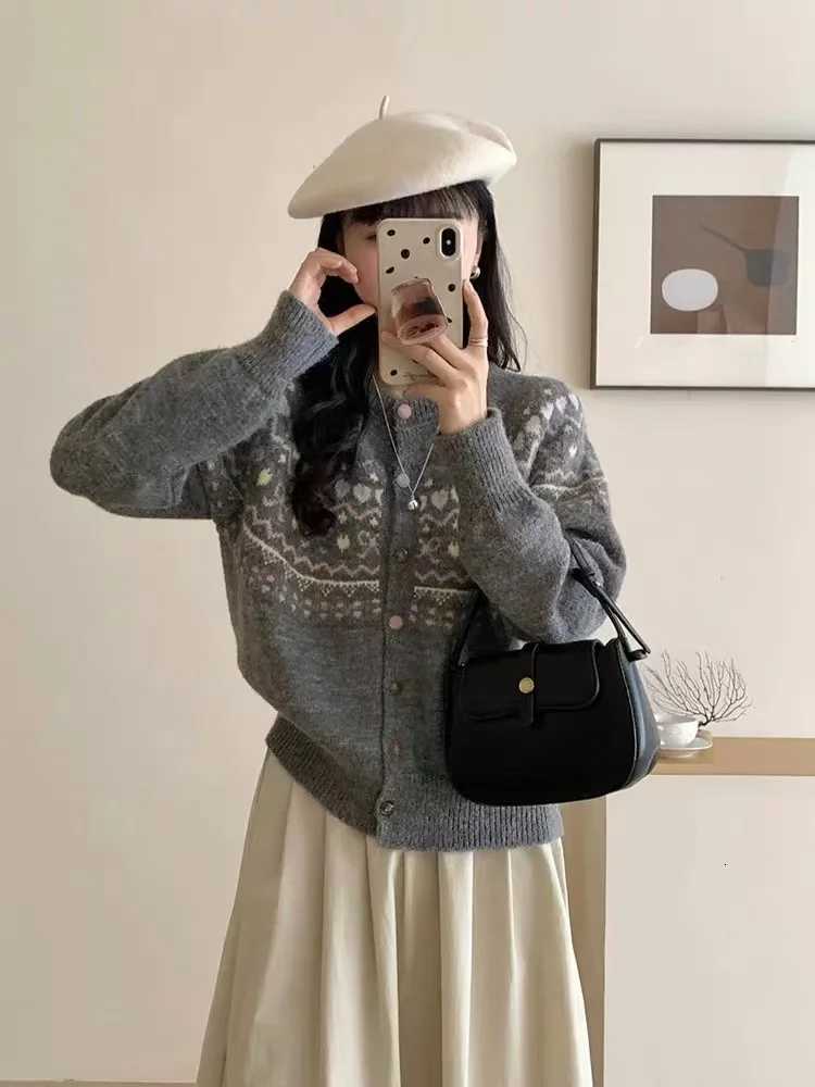 Cute Cartoon Cardigan Sweater for Women Long Sleeve Crew Neck Button Up Knitted Jacket Knitwear Teen-girl Fall Winter OutfitT251125