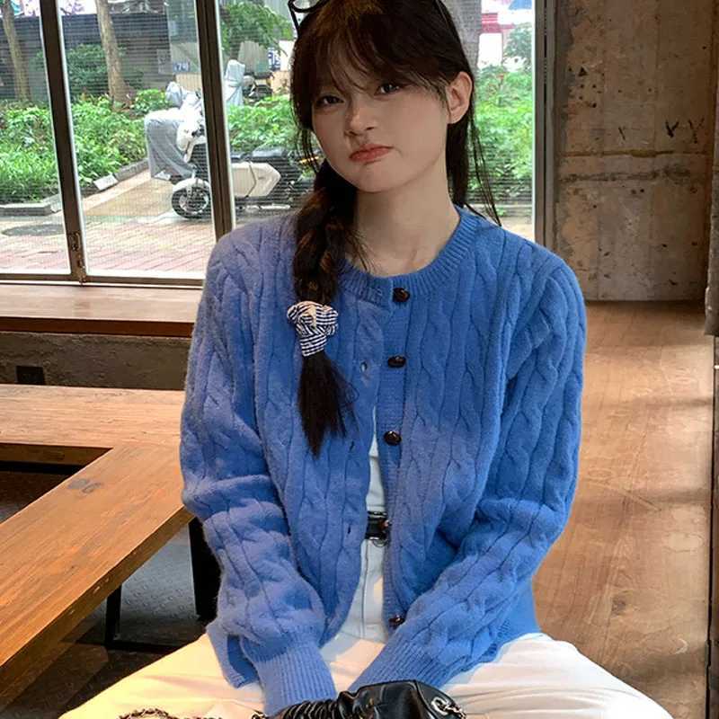 Round neck blue temperament twist button ladies knitted cardigan spring and autumn sweet and cute long-sleeved sweater jacketT251125