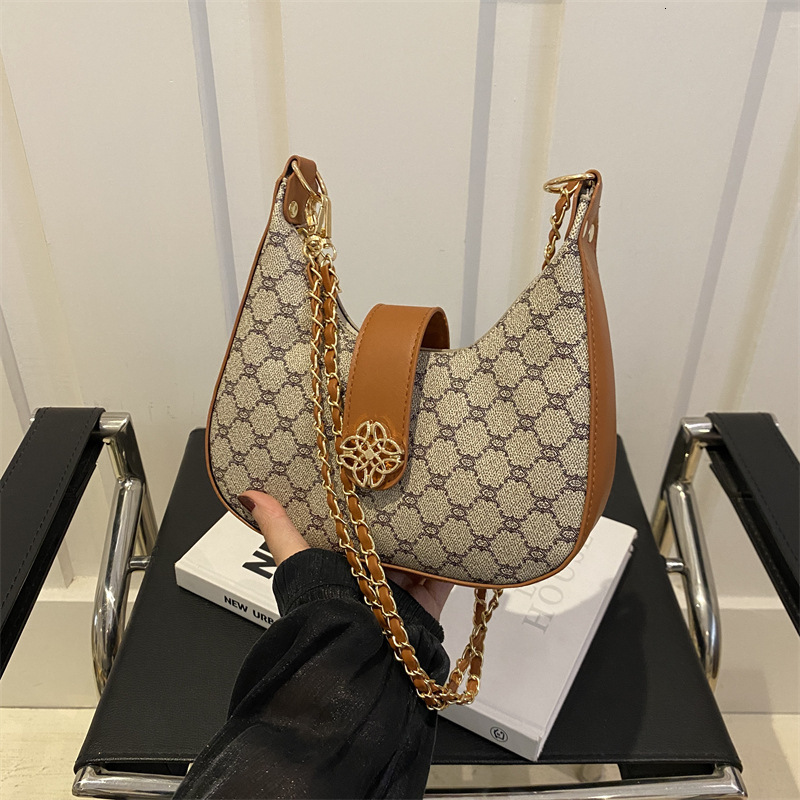 New Free Delivery Designer Shoes By 2025 Wind Armpit Crescent Shaped Grand Vintage Women's Chain Temperament, Shoulder Crossbody Bags, Trendy