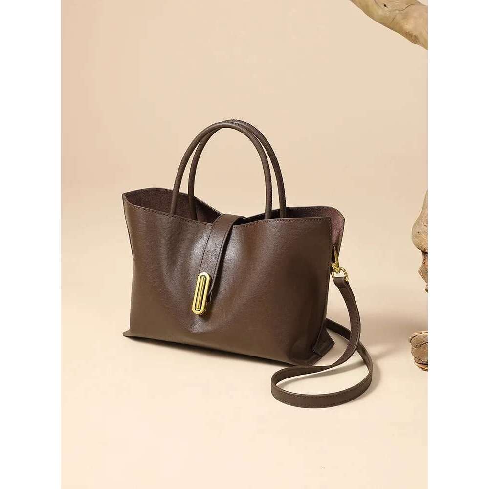 YANATARI cowhide Genuine leather handbags women vintage shoulder female Bucket Bag high quality 2025 crossbody bag