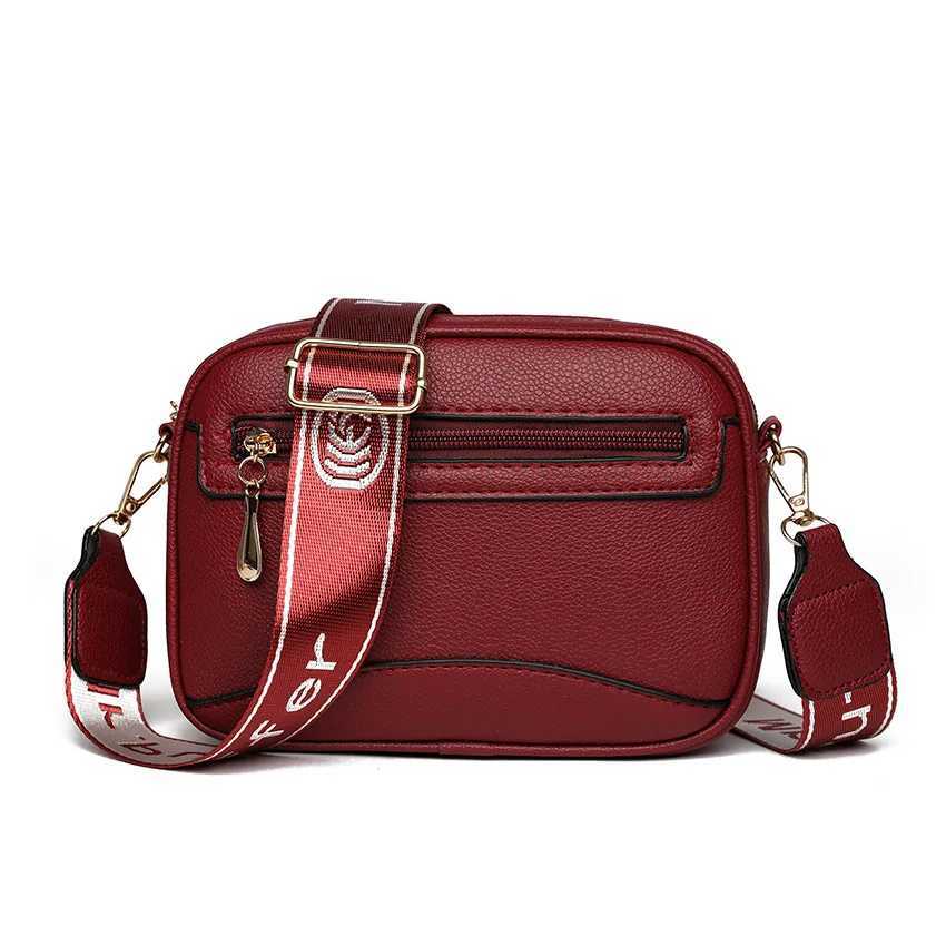 New trend small square bag with simple and high-end womens shoulder cross body bag summer leisure bag W250421