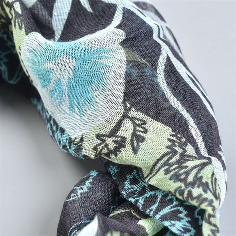 T546 Retro ethnic style printed scarf silk scarf women spring and summer literary all-match square shawl scarf