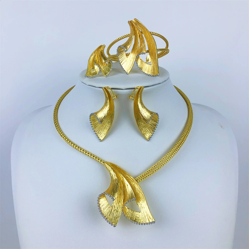 Italy 18K Gold Plated Jewelry Set For Women Two Tone Open Bangle Earrings Necklace Ring 4Pcs Set Jewelry Wedding Party 250417