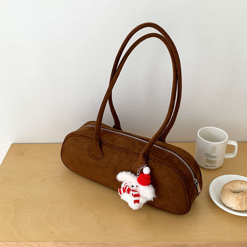 Korean niche retro stick armpit bag with high-end feel, autumn large capacity suede shoulder bag, 2025 new casual fashion trend clothing