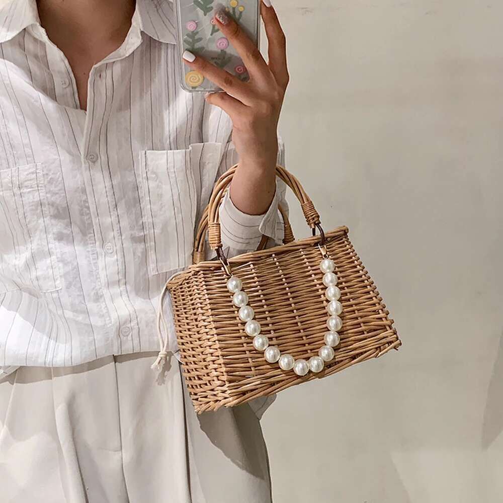 Straw Bags Women's Beach Bag Trend 2022 Summer Bohemian Designer Handbags Purses Rattan Handmade Picnic Basket Sac Femme