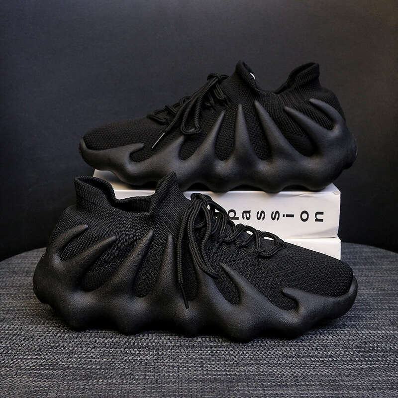 2024 New Flying Octopus Leisure Sports Korean Edition Trendy Couple Breathable Volcano Socks Men's and Women's Shoes