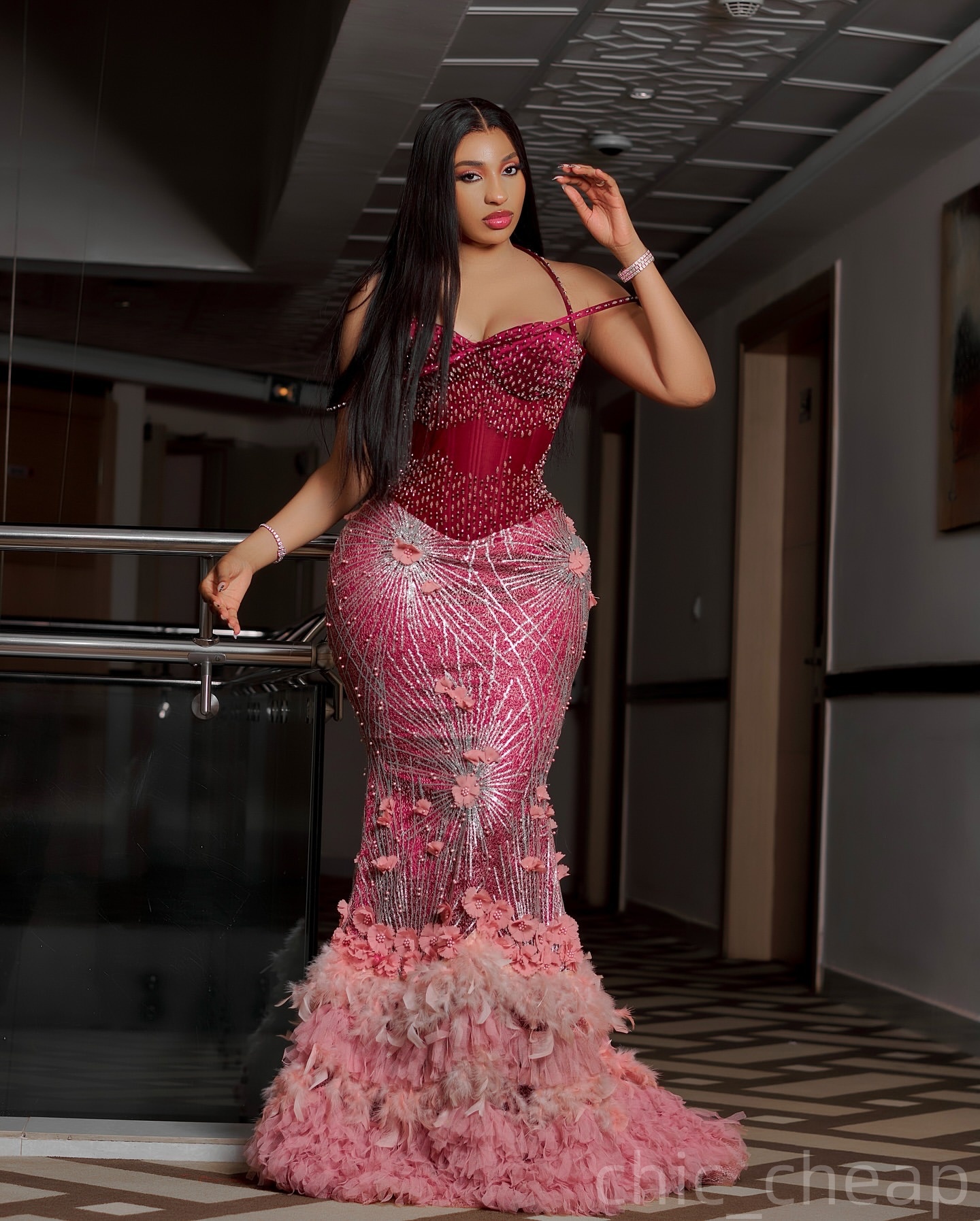 Burgundy Mermaid Plus Size Prom Dresses 2025 Feather Crystals Beaded Sequined Evening Formal Party Second Birthday Engagement Gowns Dress For Special 
