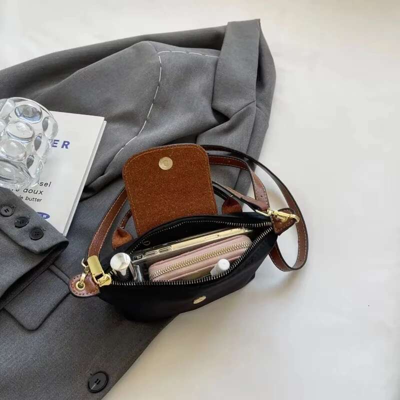 Mini Dumpling Handbag Women High-End Nylon Fabric Fashionable Shoulder/Crossbody Mobile Phone Bag For Ladies