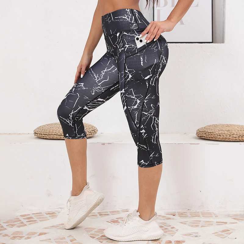 Capri Womens High Waist Exercise Leg and Abdominal Control Yoga Pants with PocketsC250425