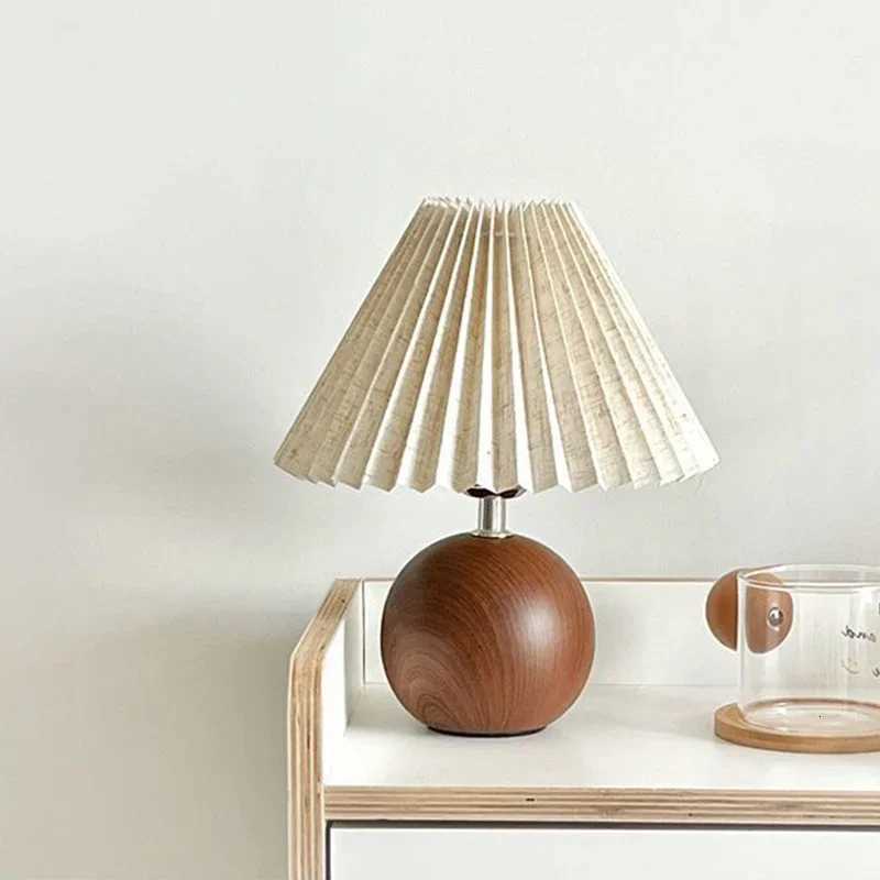 LED Table Lamp Nordic Pleated Fabric Tricolour Light US/EU /USB Living Room Home Bedroom Atmosphere Decoration LED Night LightM251125