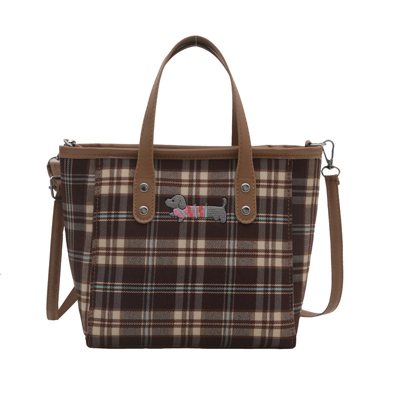 New Free Delivery Designer Shoes By 2025 Fashionable Casual Handbag For Women 2024 New Small Fresh Contrasting Striped Shoulder Bag, Niche Design Cros