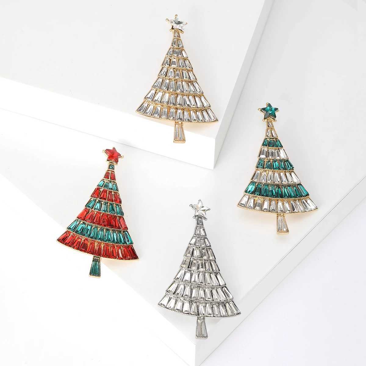 Christmas Rhinestone Christmas Tree Brooch for Women Unisex Glass Plant Pins Event Party Decoration Clothes Accessories J251125
