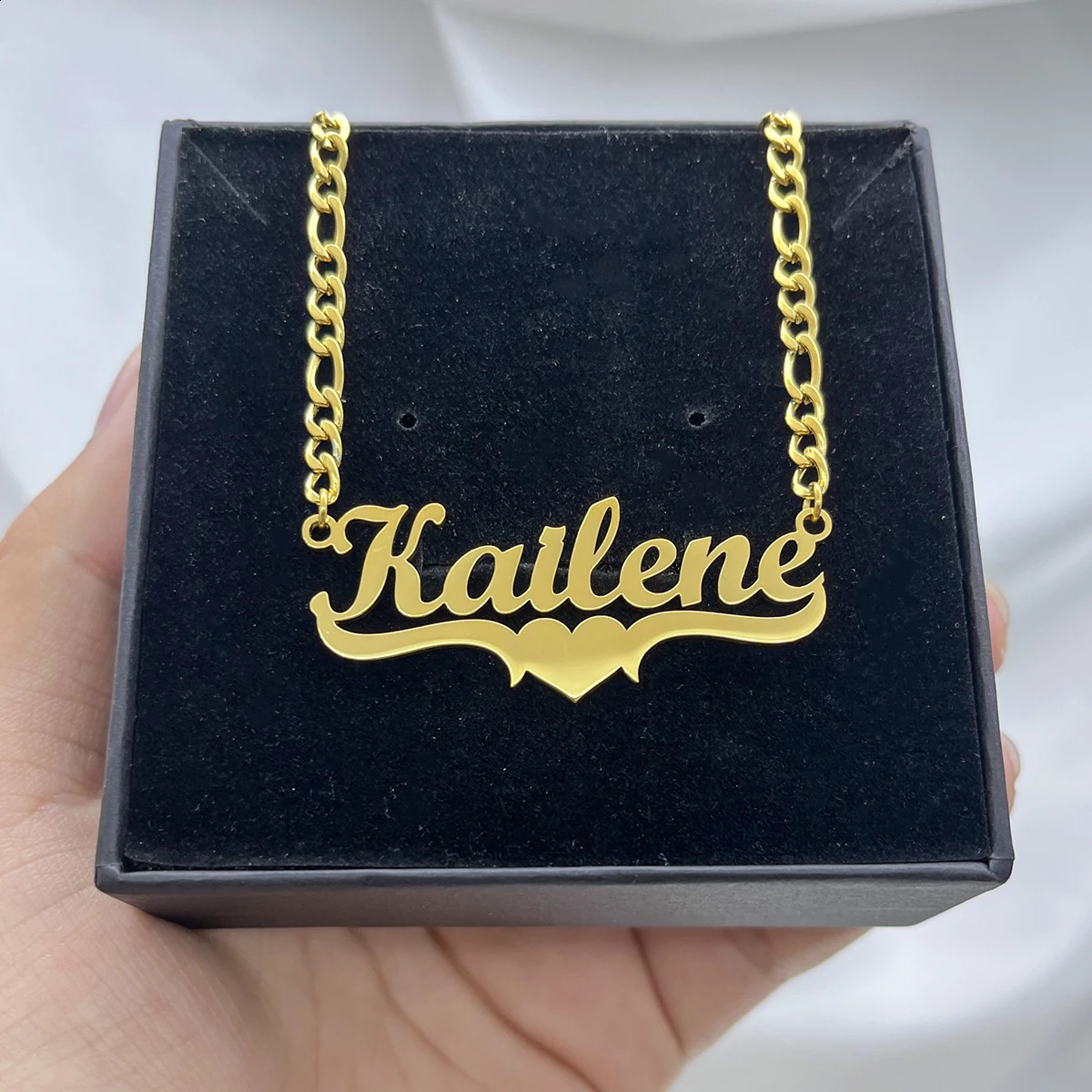 Stainless Steel Custom Necklace Plated 18K Gold Figaro Chain Custom Heart Name Necklace for Women Gift Custom Jewelry 250425